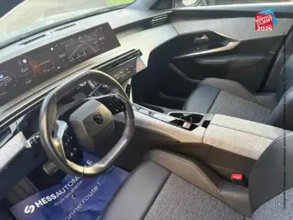 Photo 14 Peugeot 3008  1.2 Hybrid 145ch Allure e-DCS6