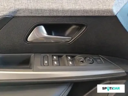 Photo 11 Peugeot 5008  Hybrid 145ch Allure e-DCS6