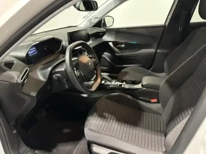 Photo 9 Peugeot 2008  e- 136ch Style