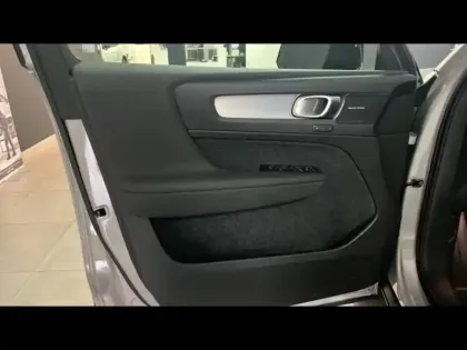 Photo 12 Volvo Xc40  B3 163ch Plus DCT 7