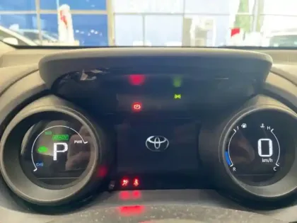 Photo 10 Toyota Yaris  116h Design 5p MY21