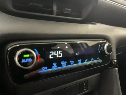 Photo 9 Toyota Yaris  116h Design 5p MY21