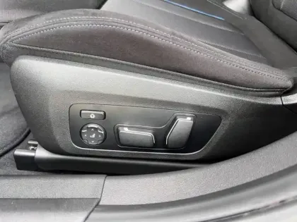 Photo 12 BMW Serie 3 Série 3 320dA xDrive 190ch M Sport