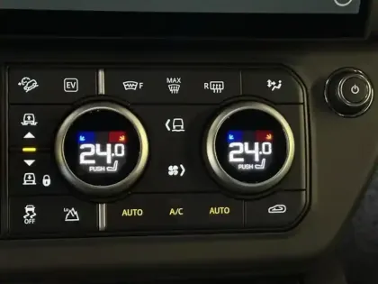 Photo 9 Land rover Defender  110 2.0 P300e PHEV Trophy Edition Deep Sandglow