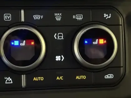 Photo 10 Land rover Defender  110 2.0 P300e PHEV Trophy Edition Deep Sandglow