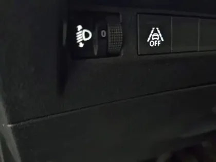 Photo 30 Peugeot 208 Gén. II Ph1 Active Business 5