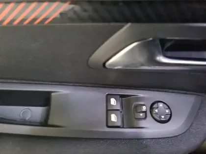 Photo 31 Peugeot 208 Gén. II Ph1 Active Business 5