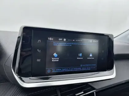 Photo 19 Peugeot 208  PureTech 75 S&S BVM5