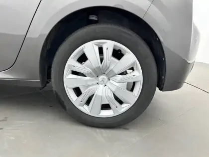 Photo 12 Peugeot 208  PureTech 75 S&S BVM5