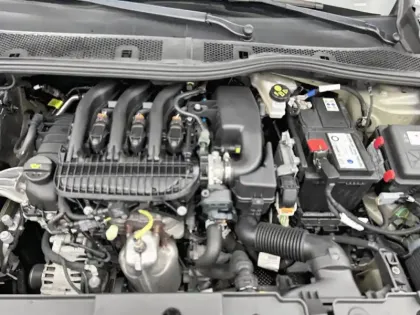 Photo 18 Peugeot 208  PureTech 75 S&S BVM5