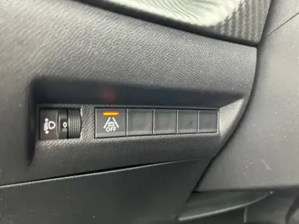 Photo 23 Peugeot 208  PureTech 75 S&S BVM5