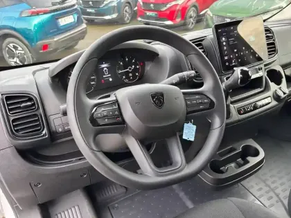 Photo 8 Peugeot Boxer  FGN TOLE 3.5 T D L2H2 140 CH AUT.