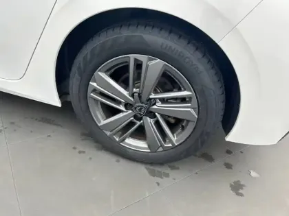 Photo 12 Peugeot 308  PureTech 130ch S&S EAT8