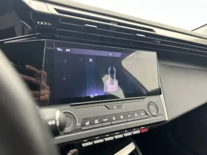 Photo 21 Peugeot 308  PureTech 130ch S&S EAT8