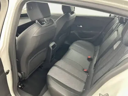 Photo 11 Peugeot 308  PureTech 130ch S&S EAT8