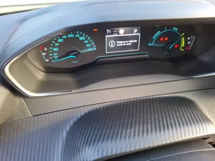 Photo 9 Peugeot 2008  Hybrid 145 e-DCS6