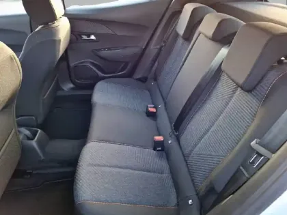 Photo 11 Peugeot 2008  Hybrid 145 e-DCS6