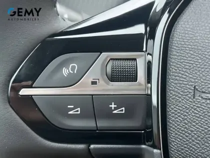 Photo 15 Peugeot 208  Electrique 50 kWh 136ch