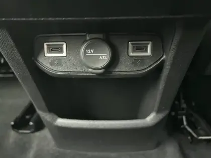 Photo 44 Peugeot 5008  Hybrid 136 e-DCS6