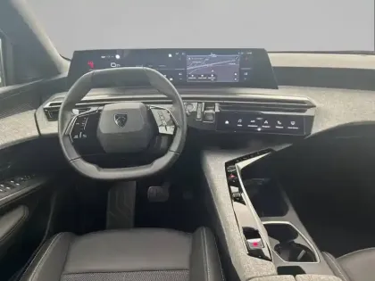 Photo 7 Peugeot 5008  Hybrid 136 e-DCS6