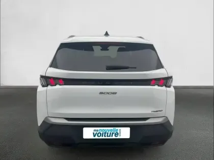 Photo 31 Peugeot 5008  Hybrid 136 e-DCS6