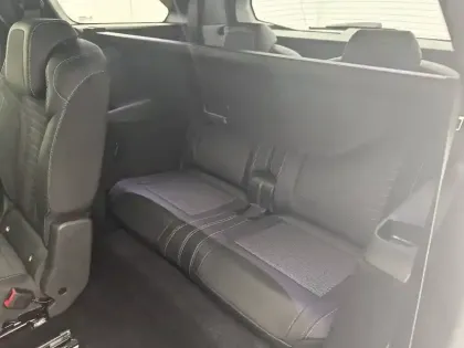 Photo 53 Peugeot 5008  Hybrid 136 e-DCS6