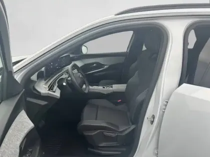 Photo 37 Peugeot 5008  Hybrid 136 e-DCS6