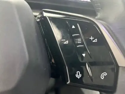 Photo 46 Peugeot 5008  Hybrid 136 e-DCS6