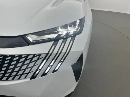 Photo 42 Peugeot 5008  Hybrid 136 e-DCS6