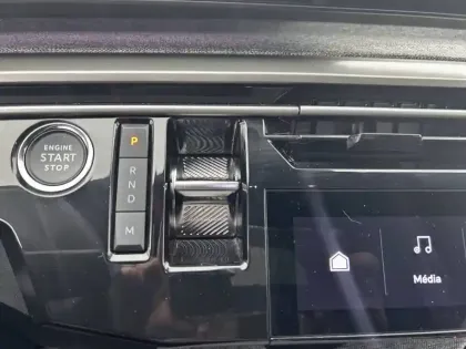 Photo 40 Peugeot 5008  Hybrid 136 e-DCS6