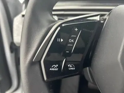 Photo 45 Peugeot 5008  Hybrid 136 e-DCS6