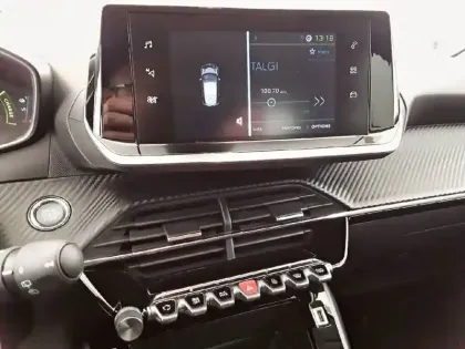 Photo 17 Peugeot 208  Electrique 50 kWh 136ch