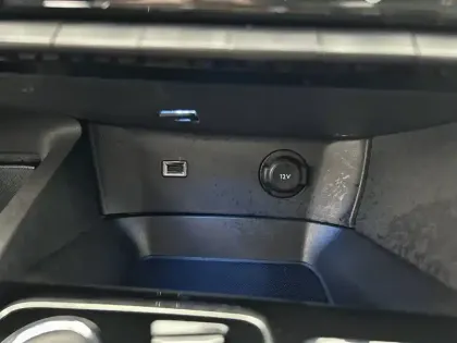 Photo 54 Peugeot 3008  Hybrid 180 e-EAT8