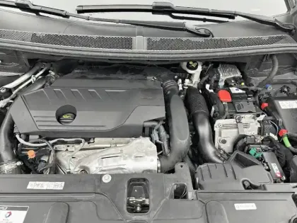 Photo 18 Peugeot 3008  Hybrid 180 e-EAT8