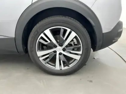 Photo 12 Peugeot 3008  Hybrid 180 e-EAT8