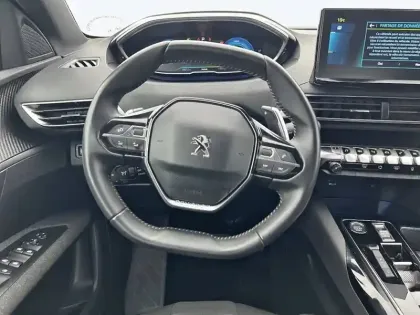 Photo 8 Peugeot 3008  Hybrid 180 e-EAT8