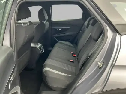 Photo 11 Peugeot 3008  Hybrid 180 e-EAT8