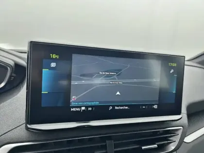 Photo 78 Peugeot 3008  Hybrid 180 e-EAT8