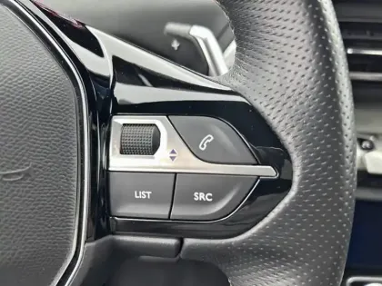 Photo 21 Peugeot 3008  PureTech 130ch S&S EAT8