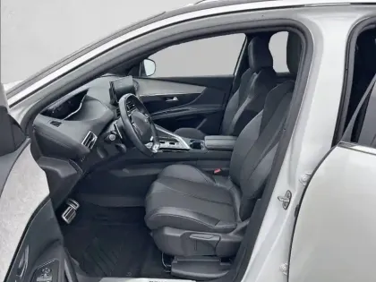 Photo 10 Peugeot 3008  PureTech 130ch S&S EAT8