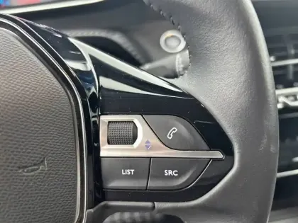 Photo 17 Peugeot 208  PureTech 100 S&S BVM6