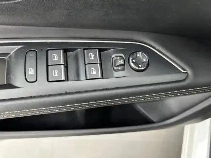 Photo 23 Peugeot 5008  BlueHDi 130ch S&S EAT8