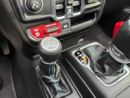 Photo 23 Jeep Wrangler  Unlimited 4xe 2.0 l T 380 ch PHEV 4x4 BVA8