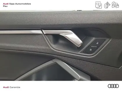 Photo 32 Audi Q3  35 TDI 150 ch S tronic 7