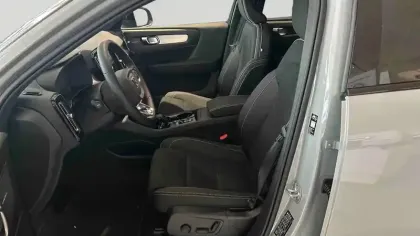 Photo 10 Volvo Xc40  B3 163 ch DCT7