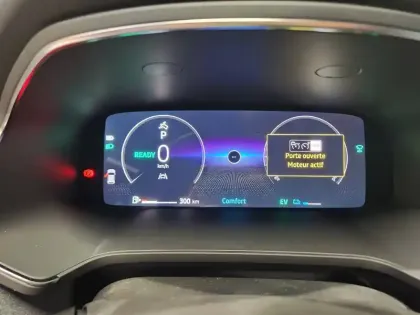 Photo 13 Renault Captur  E-Tech full hybrid 160 ch