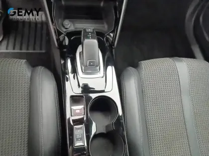 Photo 38 Peugeot 2008  PureTech 130 S&S EAT8