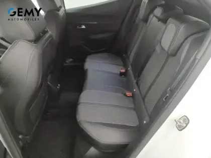 Photo 33 Peugeot 2008  PureTech 130 S&S EAT8