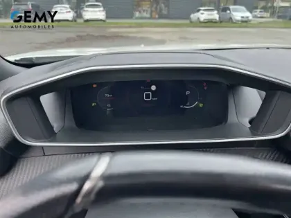 Photo 17 Peugeot 2008  PureTech 130 S&S EAT8