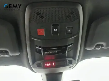 Photo 59 Peugeot 2008  PureTech 130 S&S EAT8